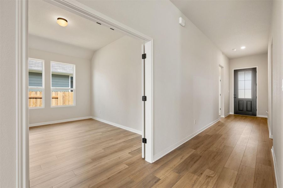 Spacious, unfurnished interior of a new home in The Colony, Bastrop (Image 29).