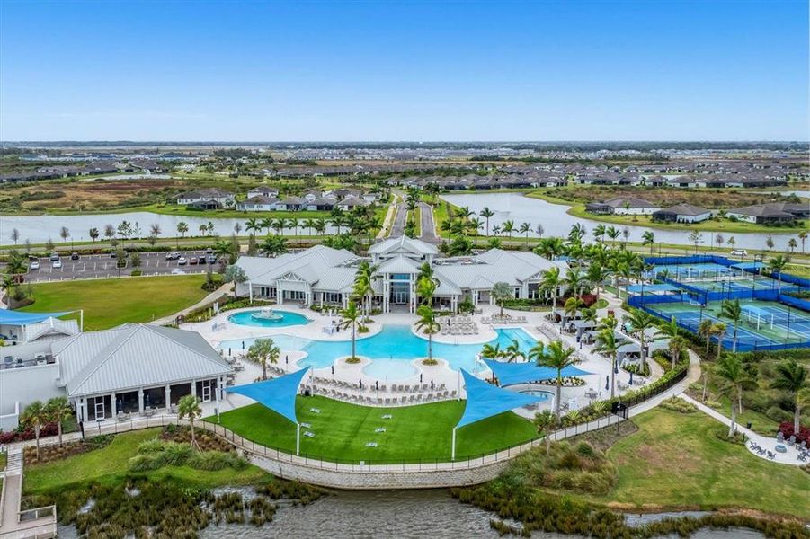 Community amenities in , Parrish (Image 43).