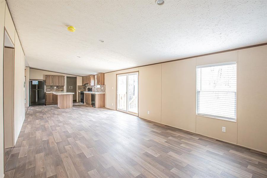 Spacious, unfurnished interior of a new home in , Azle (Image 20).