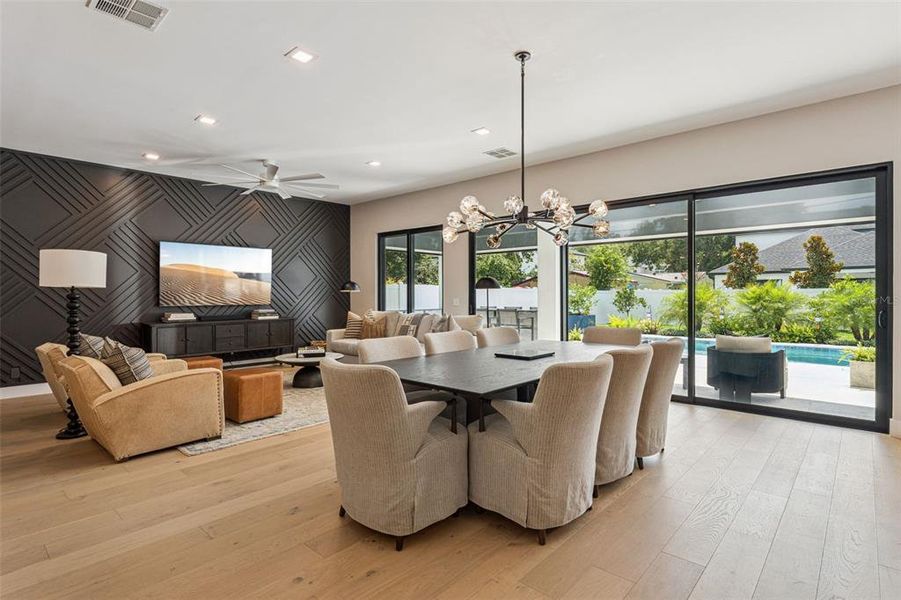 Furnished interior view inside a new home in , Orlando (Image 53).
