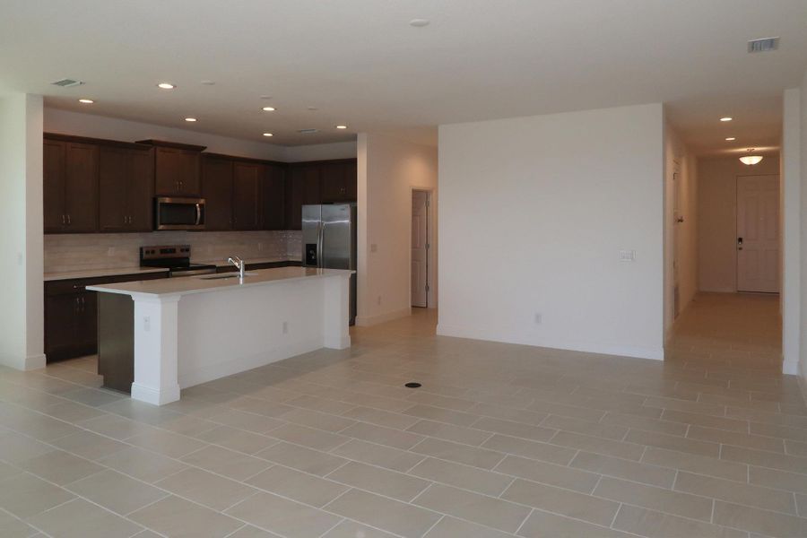 Furnished interior view inside a new home in Ridgeview, Clermont (Image 16).