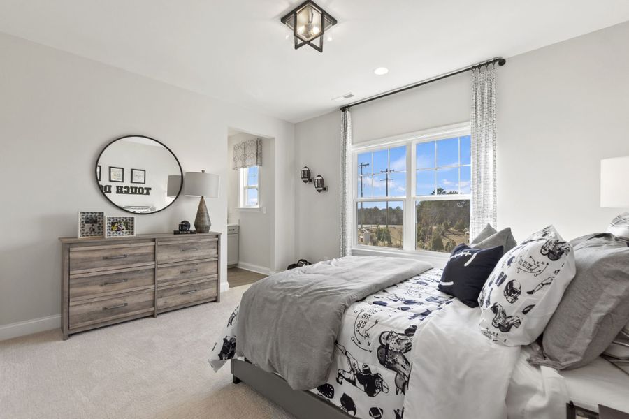 Representative furnished interior of a home built from the Somerset by Taylor Morrison in River Falls, Tega Cay (Image 35).