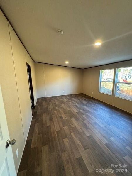 Spacious, unfurnished interior of a new home in , Lincolnton (Image 12).