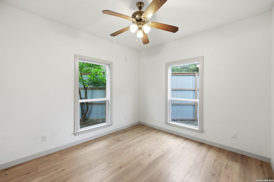 Spacious, unfurnished interior of a new home in , Canyon Lake (Image 12).