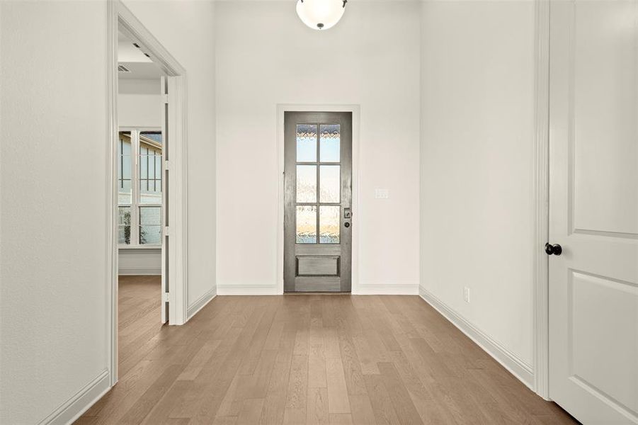 Spacious, unfurnished interior of a new home in Levante - 1 Acre Lots, Waxahachie (Image 13). Spacious, unfurnished interior of a new home in Levante - 1 Acre Lots, Waxahachie (Image 13).