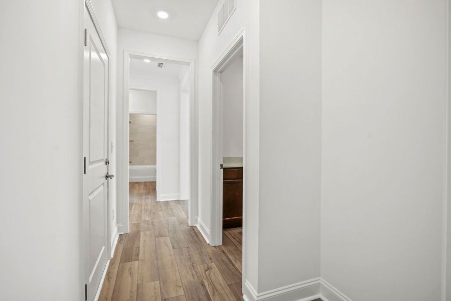 Spacious, unfurnished interior of a new home in Kinsdale, Lancaster (Image 93).