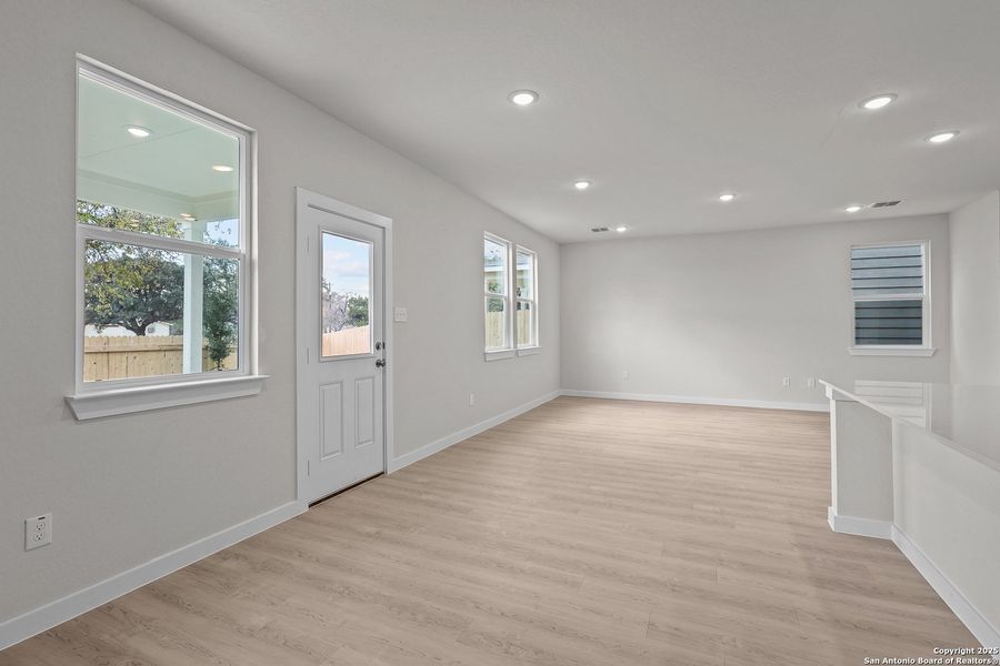 Spacious, unfurnished interior of a new home in Senna, Leon Valley (Image 19). Spacious, unfurnished interior of a new home in Senna, Leon Valley (Image 19).