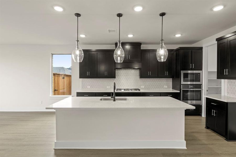 09. 4124 Selborne - Kitchen