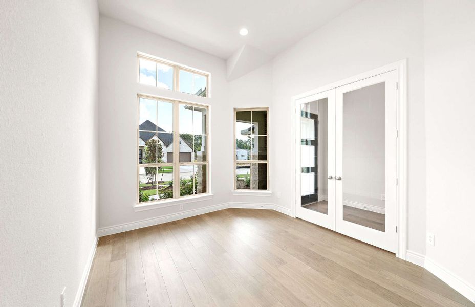 Representative unfurnished interior of a home built from the 3326AU by Ravenna Homes in Audubon 60′, Magnolia (Image 20).