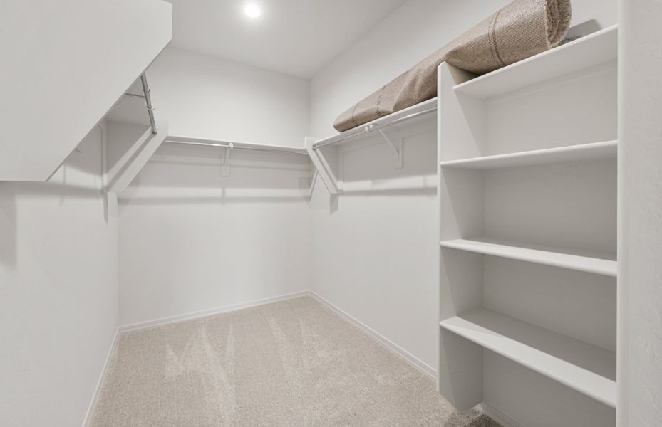 Spacious, unfurnished interior of a new home in Hayden Estates, Buckeye (Image 21). Spacious, unfurnished interior of a new home in Hayden Estates, Buckeye (Image 21).