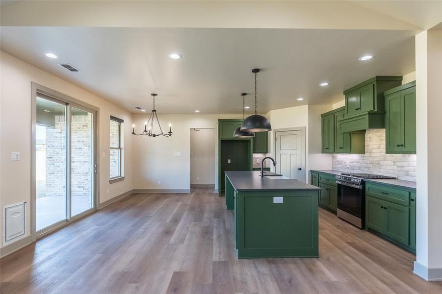 Furnished interior view inside a new home in , Abilene (Image 19).