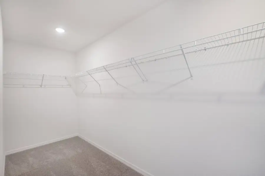 Spacious, unfurnished interior of a new home in Port St. Lucie, Port St. Lucie (Image 20).