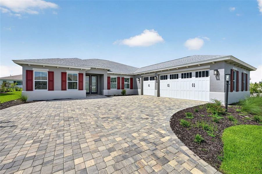 Exterior details and patio area of a home in , Ocala (Image 3). Exterior details and patio area of a home in , Ocala (Image 3).