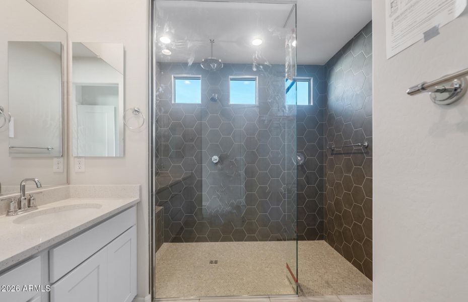 Owner's Bathroom Owner's Bathroom