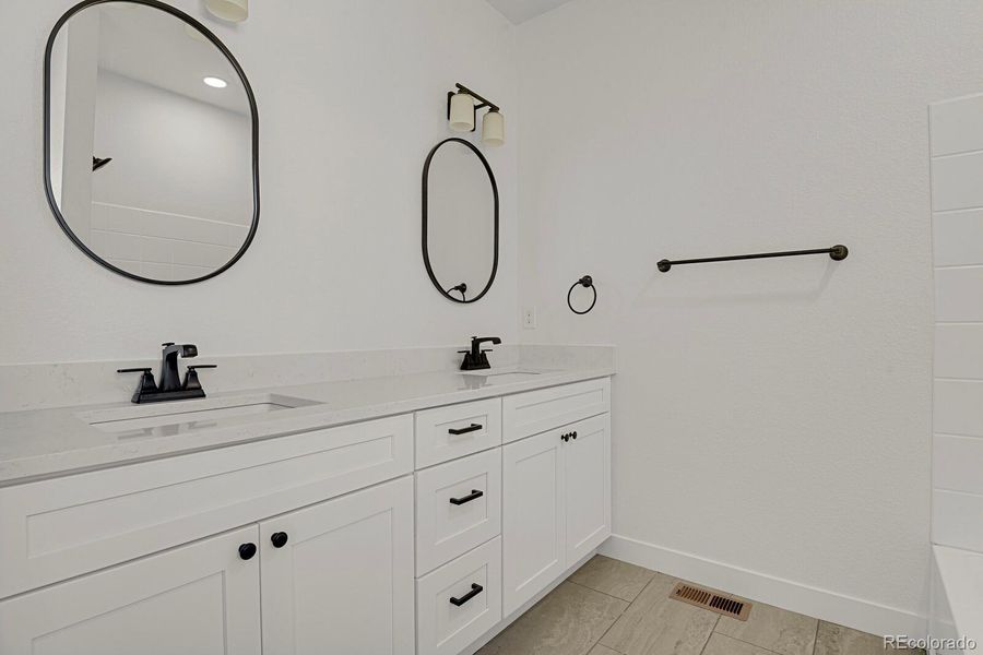 Furnished interior view inside a new home in , Calhan (Image 8).