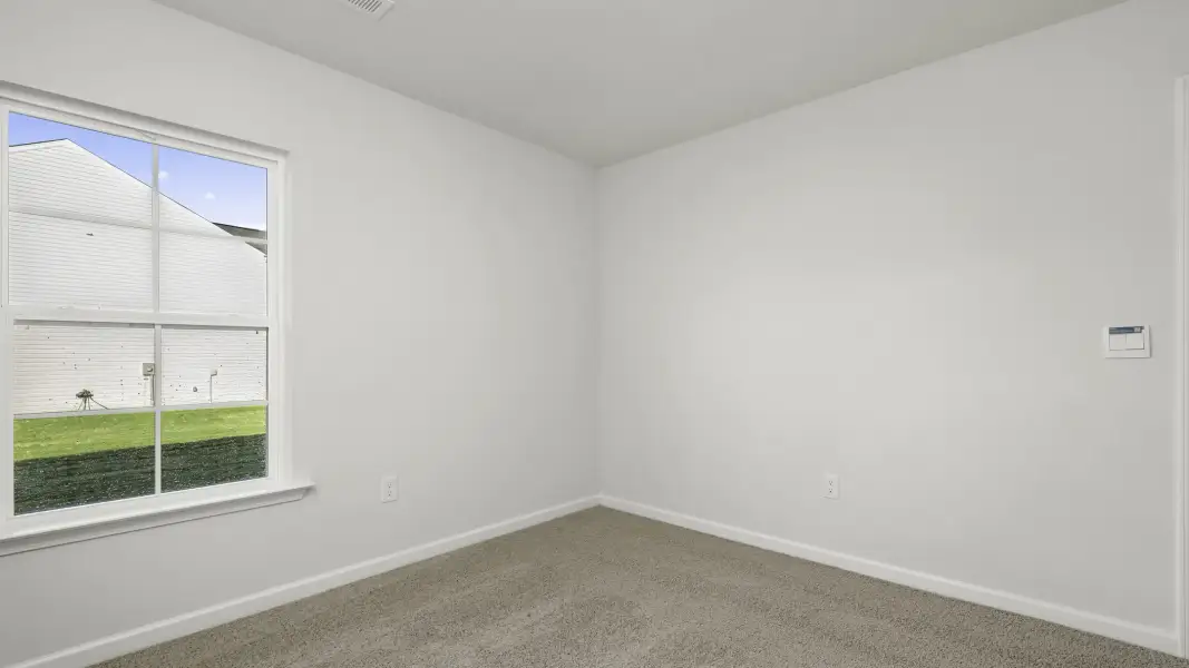 Spacious, unfurnished interior of a new home in Quail Haven, Winston-Salem (Image 14). Spacious, unfurnished interior of a new home in Quail Haven, Winston-Salem (Image 14).