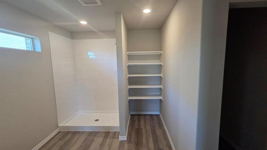Spacious, unfurnished interior of a new home in Rosewood at Beltmill, Fort Worth (Image 19). Spacious, unfurnished interior of a new home in Rosewood at Beltmill, Fort Worth (Image 19).