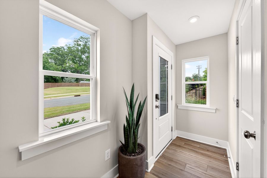 Spacious, unfurnished interior of a new home in Context at Oakhurst, Charlotte (Image 19).