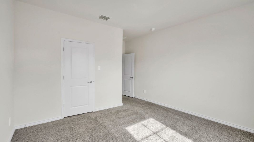 Spacious, unfurnished interior of a new home in The Landing at Hidden Lakes, McKinney (Image 16).