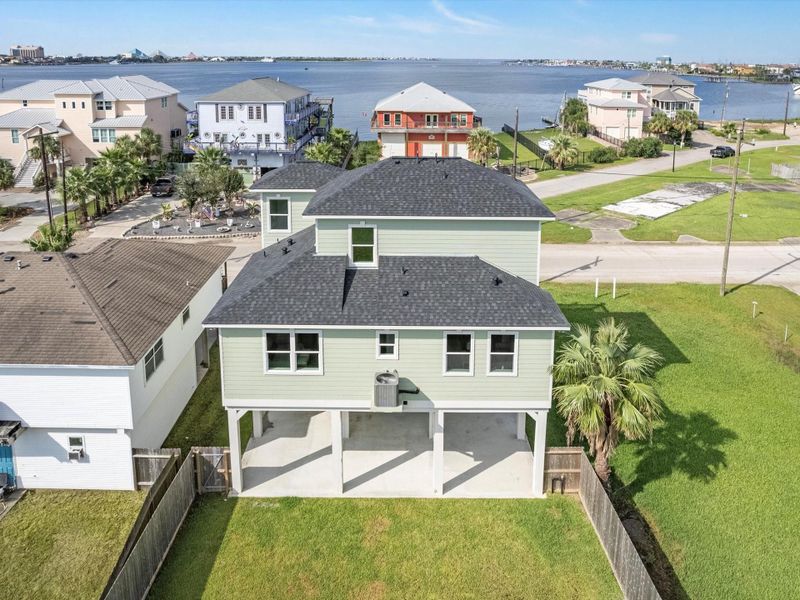 Check out the close proximity to the water, just steps away from your front door!This boater’s dream neighborhood features a conveniently located boat ramp within walking distance,making it effortless to enjoy life on the water. Check out the close proximity to the water, just steps away from your front door!This boater’s dream neighborhood features a conveniently located boat ramp within walking distance,making it effortless to enjoy life on the water.