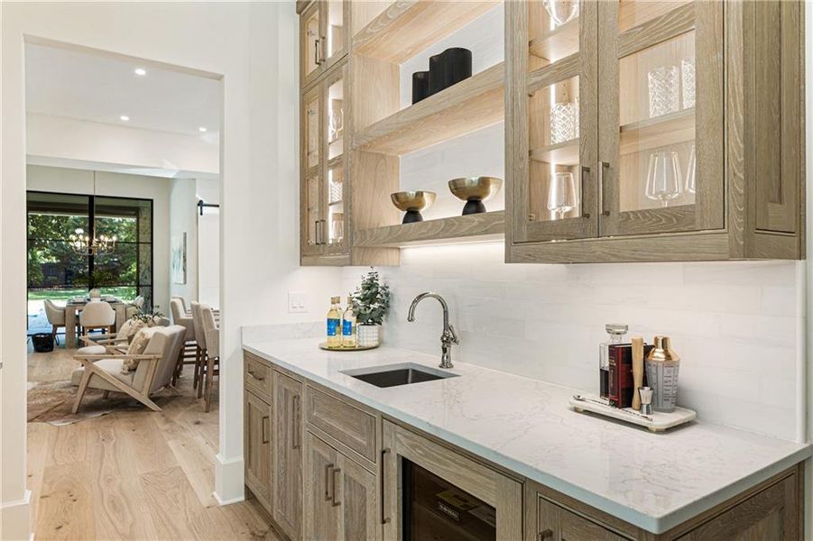 Furnished interior view inside a new home in , Alpharetta (Image 71).