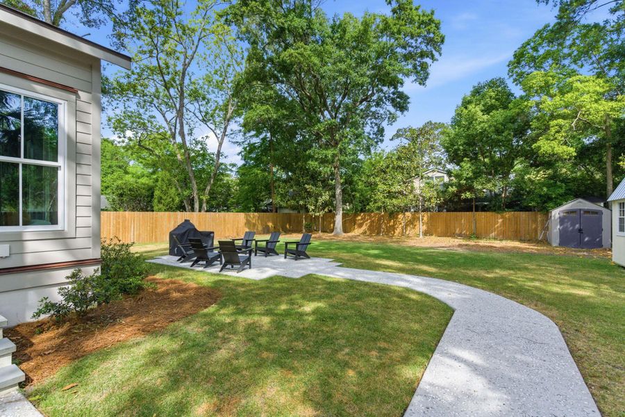 Exterior details and patio area of a home in , Charleston (Image 24).