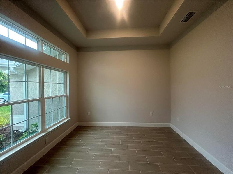 Spacious, unfurnished interior of a new home in Deep Creek, Punta Gorda (Image 11).
