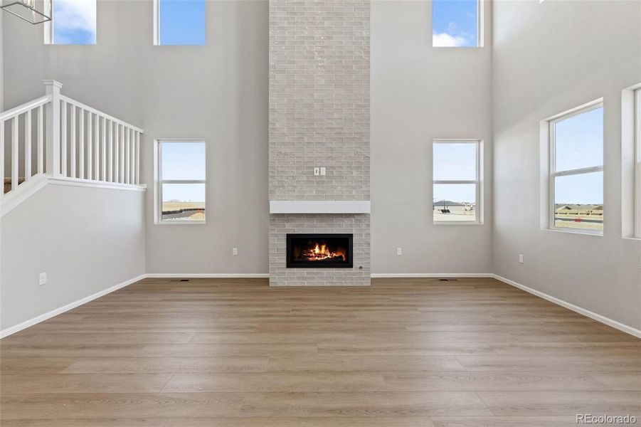 Spacious, unfurnished interior of a new home in Talon Pointe, Thornton (Image 19).