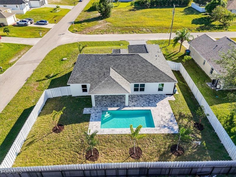 Image 37 of a home in Cape Coral.