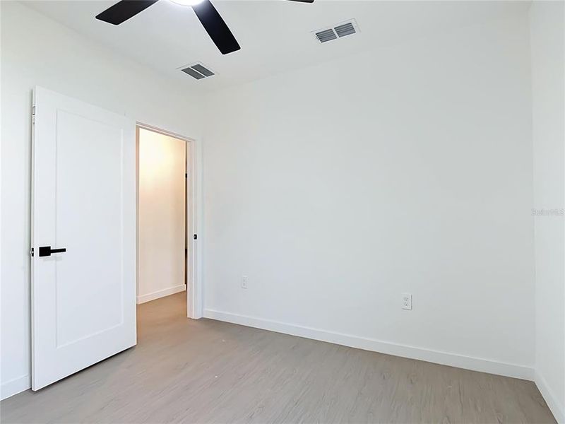 Spacious, unfurnished interior of a new home in , St. Cloud (Image 20).