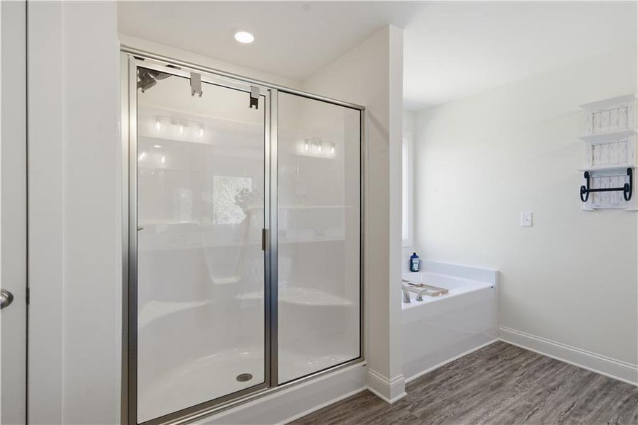 Furnished interior view inside a new home in , Dallas (Image 44).