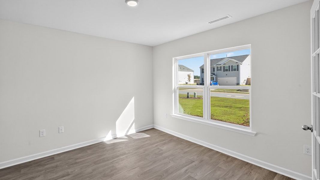 Spacious, unfurnished interior of a new home in Olive Branch, Clayton (Image 22).