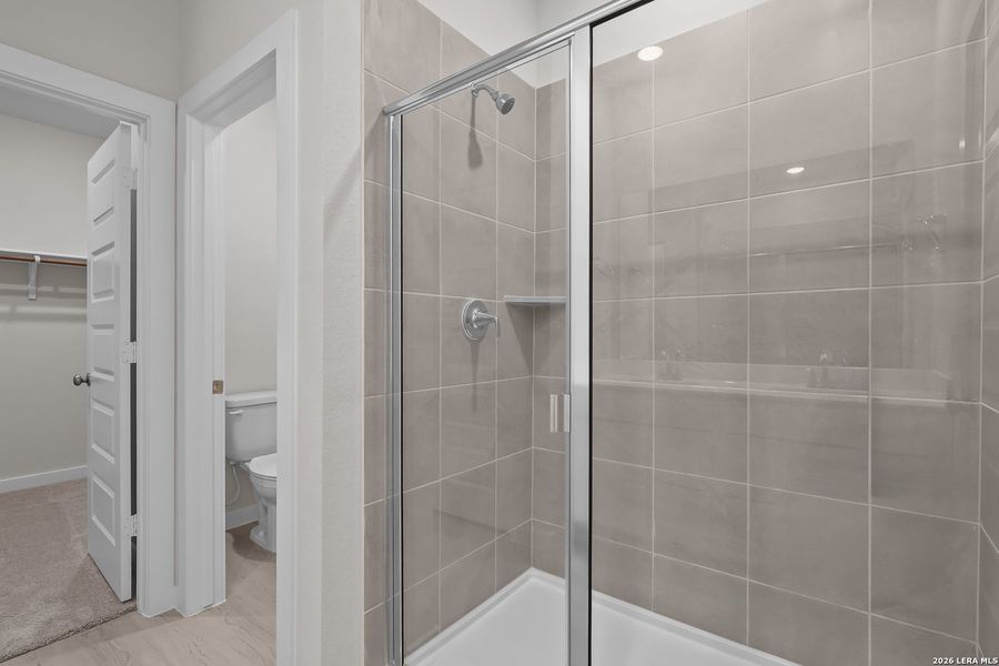 Close-up of interior finishes inside a home in Spring Creek, San Antonio (Image 16).