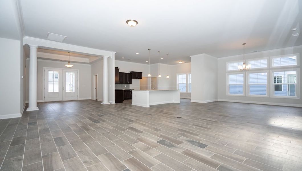 Representative unfurnished interior of a home built from the CUMBERLAND by D.R. Horton in Waterbridge, Myrtle Beach (Image 15).
