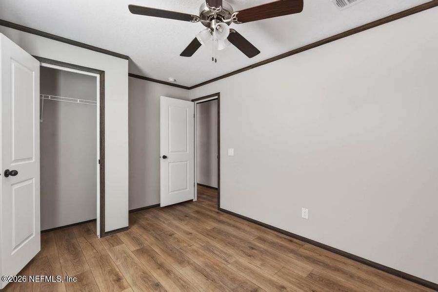 Spacious, unfurnished interior of a new home in , Middleburg (Image 50).