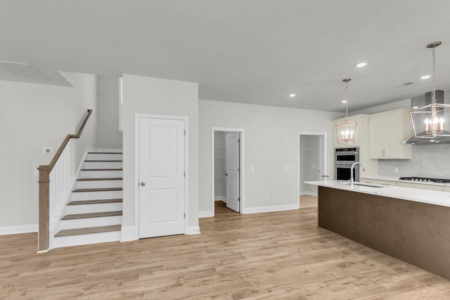 Spacious, unfurnished interior of a new home in Sweetgrass Station, Summerville (Image 21).