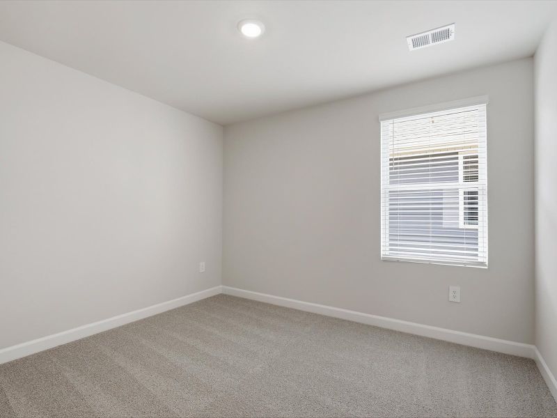 Spacious, unfurnished interior of a new home in Village at White Pine, Pendleton (Image 19). Spacious, unfurnished interior of a new home in Village at White Pine, Pendleton (Image 19).