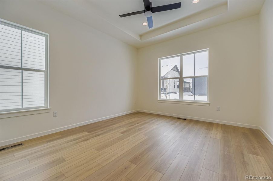 Spacious, unfurnished interior of a new home in Hilltop 55+ at Inspiration, Aurora (Image 25). Spacious, unfurnished interior of a new home in Hilltop 55+ at Inspiration, Aurora (Image 25).