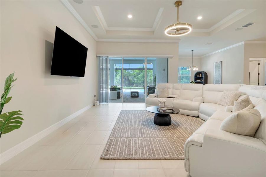 Furnished interior view inside a new home in , Orlando (Image 7).