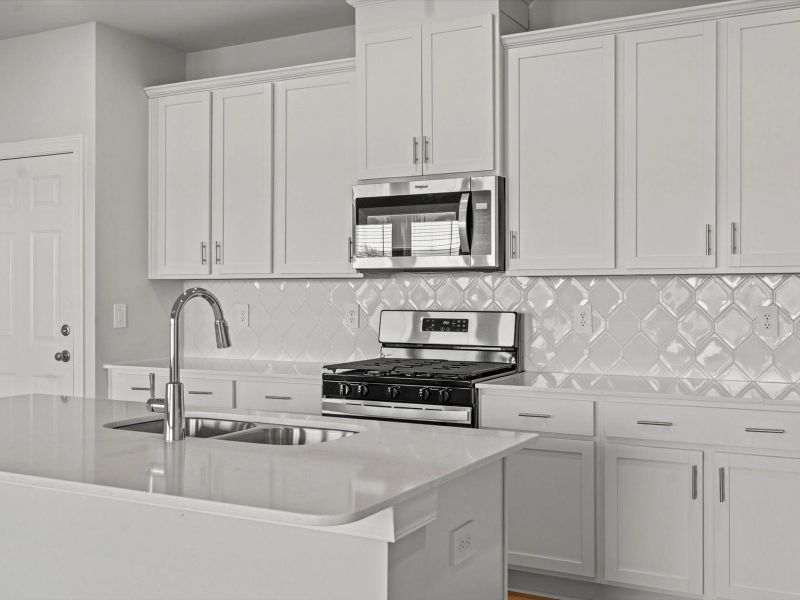 Furnished interior view inside a new home in Creek Ridge - Heritage Collection, Spartanburg (Image 4).