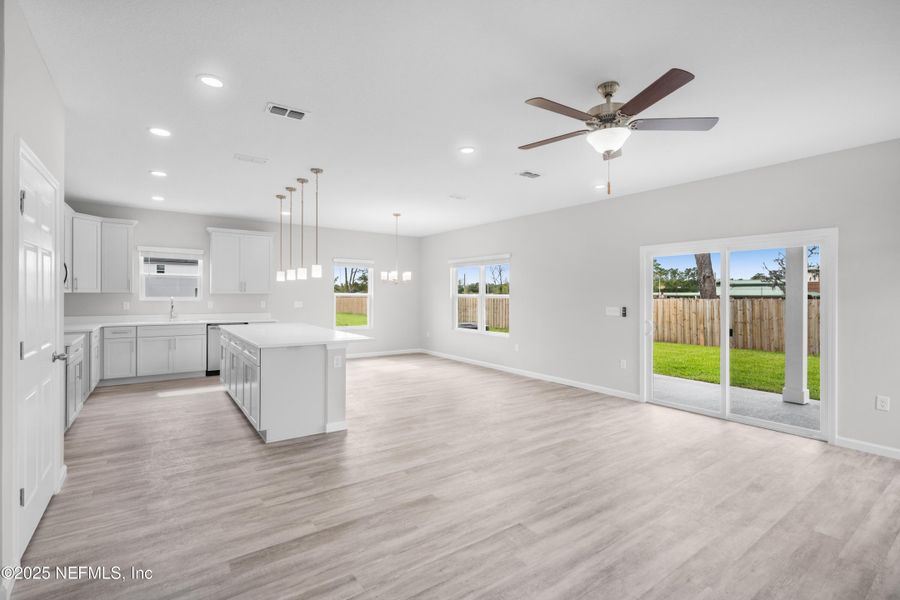 Spacious, unfurnished interior of a new home in , Jacksonville (Image 13).