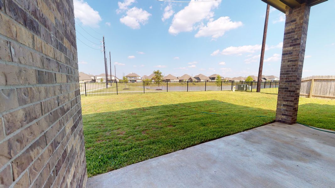 Representative exterior details of a home built from the Floor Plan 3256 by Colina Homes in Grand Magnolia, Magnolia (Image 4).