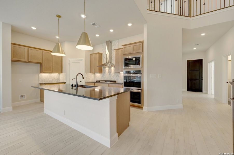 Furnished interior view inside a new home in Davis Ranch 60', San Antonio (Image 5). Furnished interior view inside a new home in Davis Ranch 60', San Antonio (Image 5).