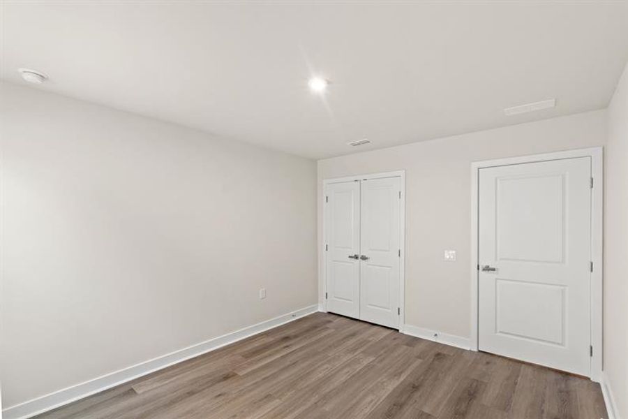 Spacious, unfurnished interior of a new home in Middle Creek Village Ranches, Bolivia (Image 20).