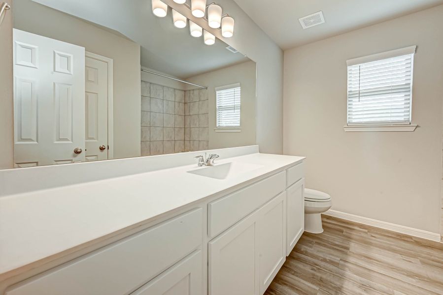 Representative furnished interior of a home built from the Floor Plan 2340 by Colina Homes in Grand Magnolia, Magnolia (Image 13). Representative furnished interior of a home built from the Floor Plan 2340 by Colina Homes in Grand Magnolia, Magnolia (Image 13).