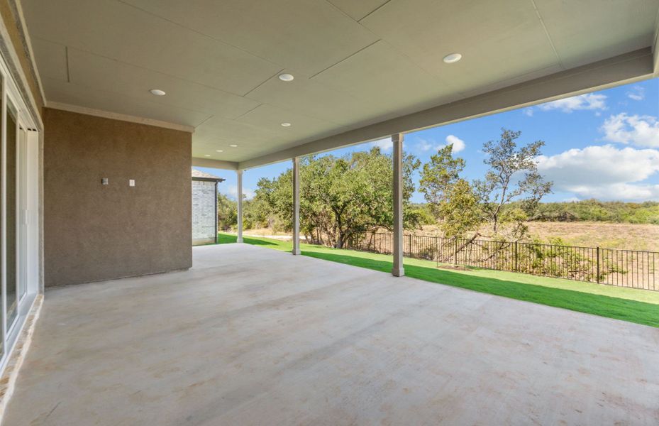 Exterior details and patio area of a home in Sun City Texas, Georgetown (Image 13).