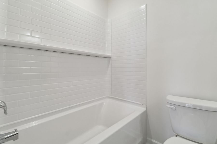 Representative furnished interior of a home built from the Bradley II by Great Southern Homes in Lynbrook, Boiling Springs (Image 58).