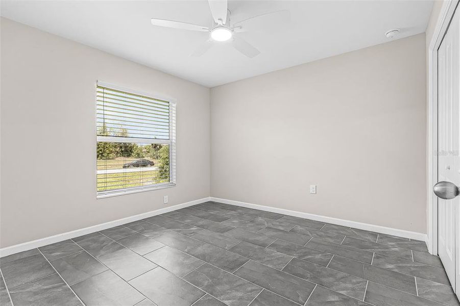 Spacious, unfurnished interior of a new home in , Cape Coral (Image 18).