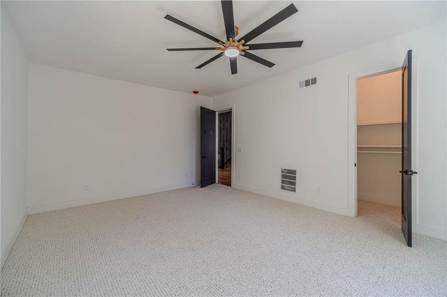 Spacious, unfurnished interior of a new home in , Flowery Branch (Image 37).