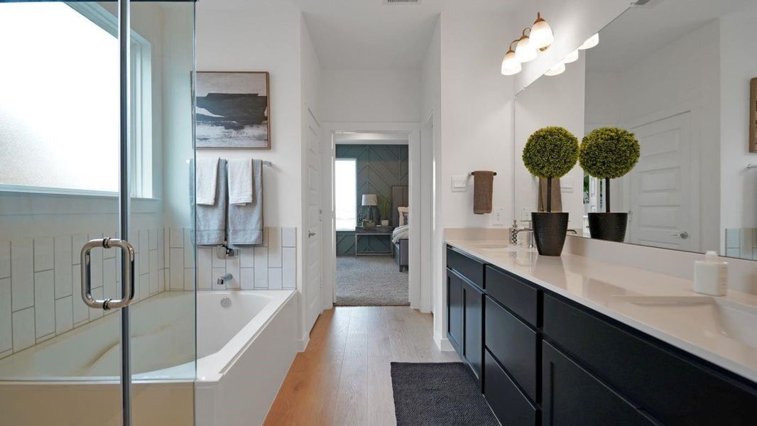 *REPRESENTATIVE PHOTO - FINISHES MAY VARY* *REPRESENTATIVE PHOTO - FINISHES MAY VARY*